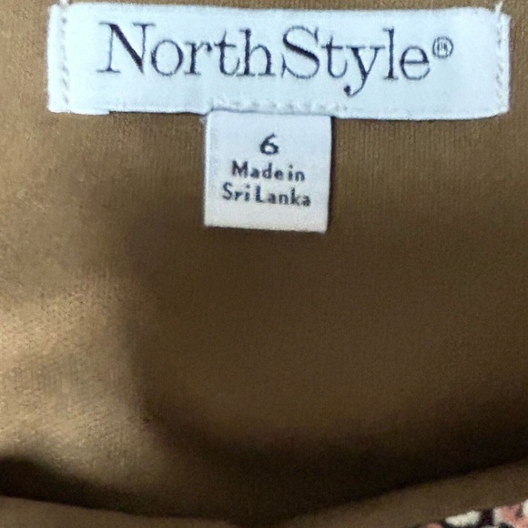 Northstyle Brown Multicolored Fit and Flare Short Sleeve Floral Dress Size 6 - Picture 9 of 15